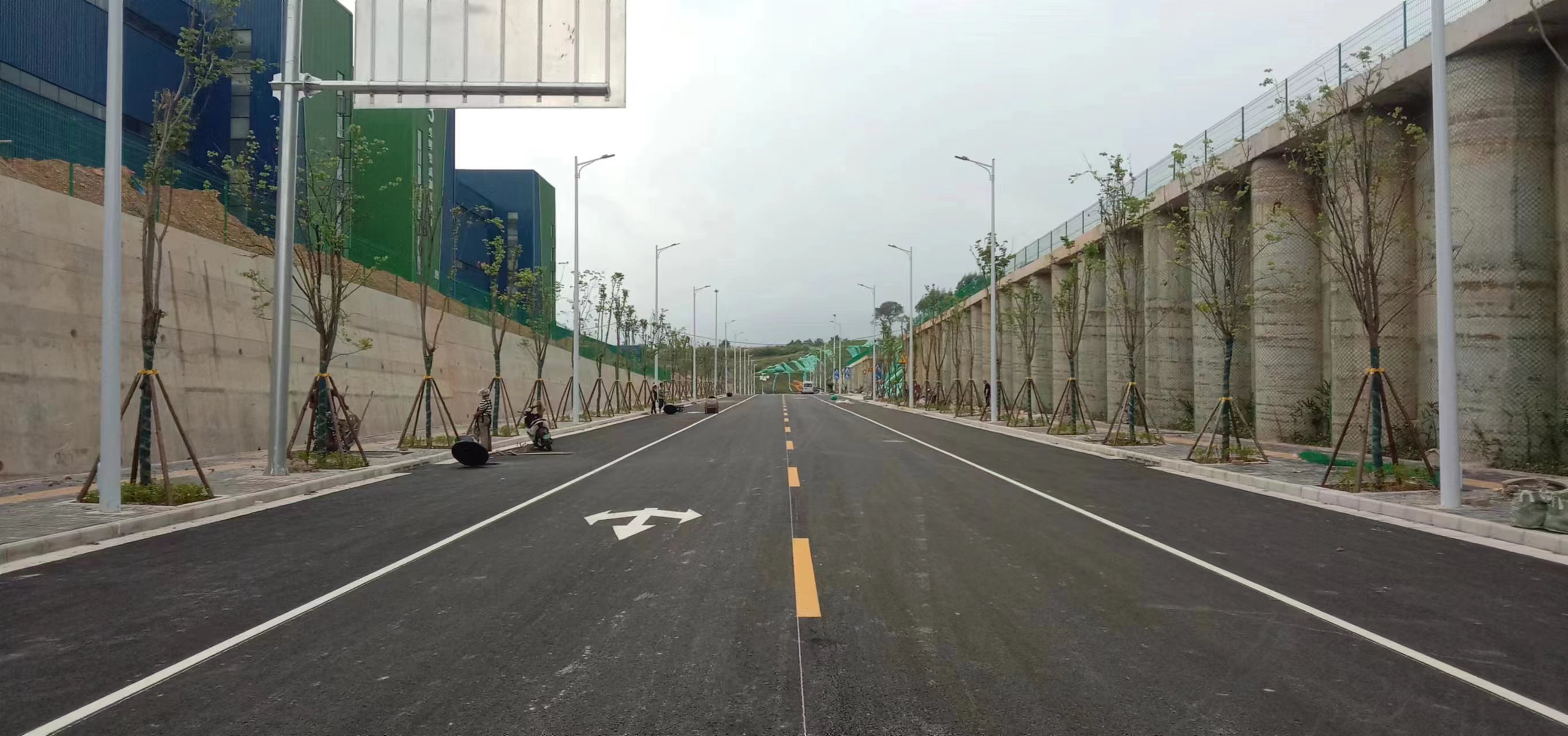 南寧國際鐵路港配套道路規(guī)劃二路（海城路-鐵山港路）項目通過竣工驗收